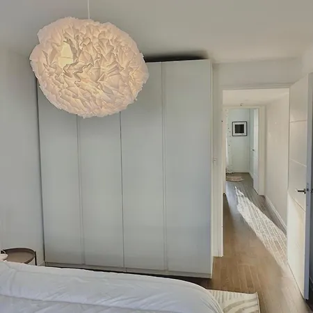 Luminous With Terraces Saint-Denis (Seine-Saint-Denis)